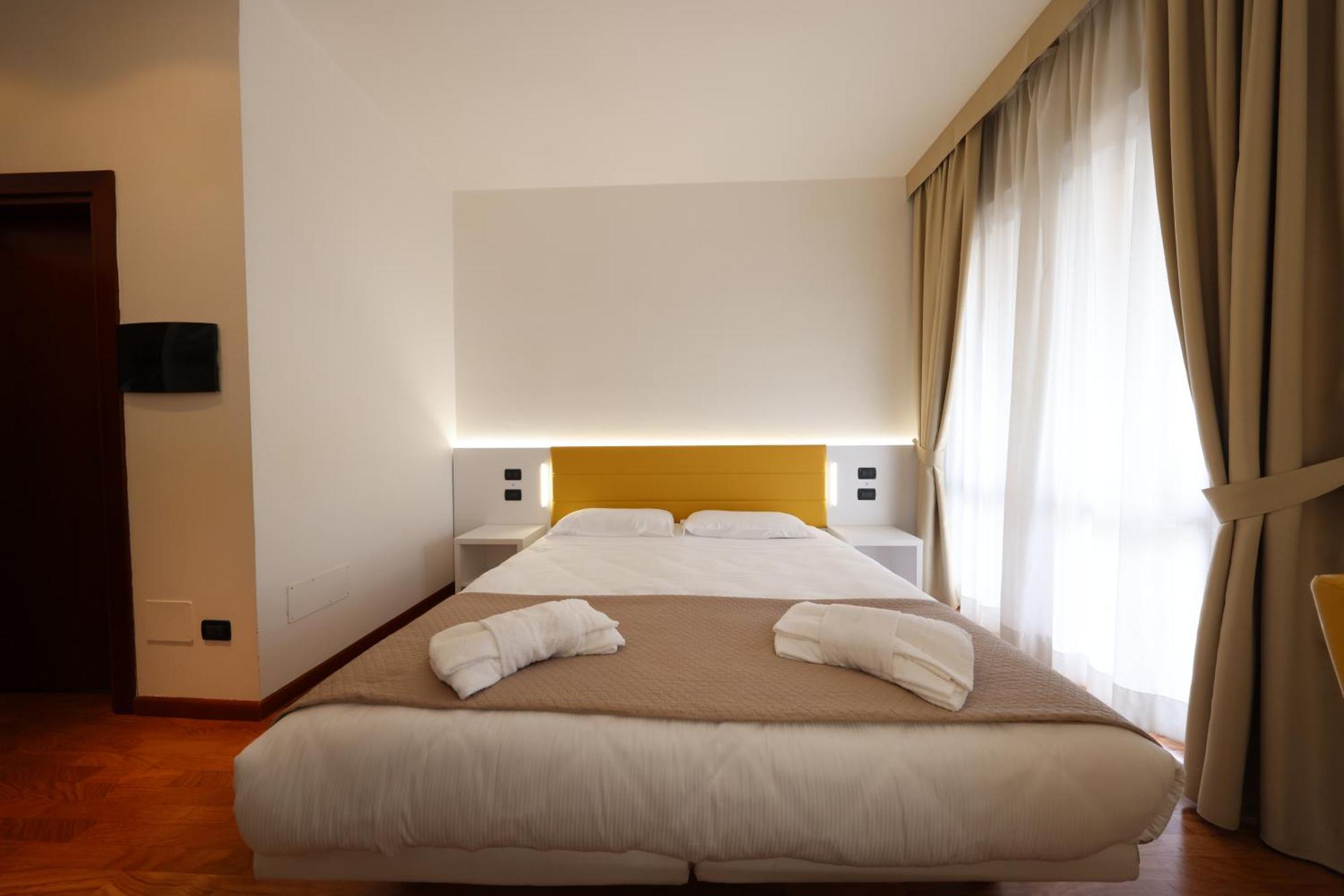 Hotel Palazzo Bello - Nuova Gestione レカナーティ エクステリア 写真