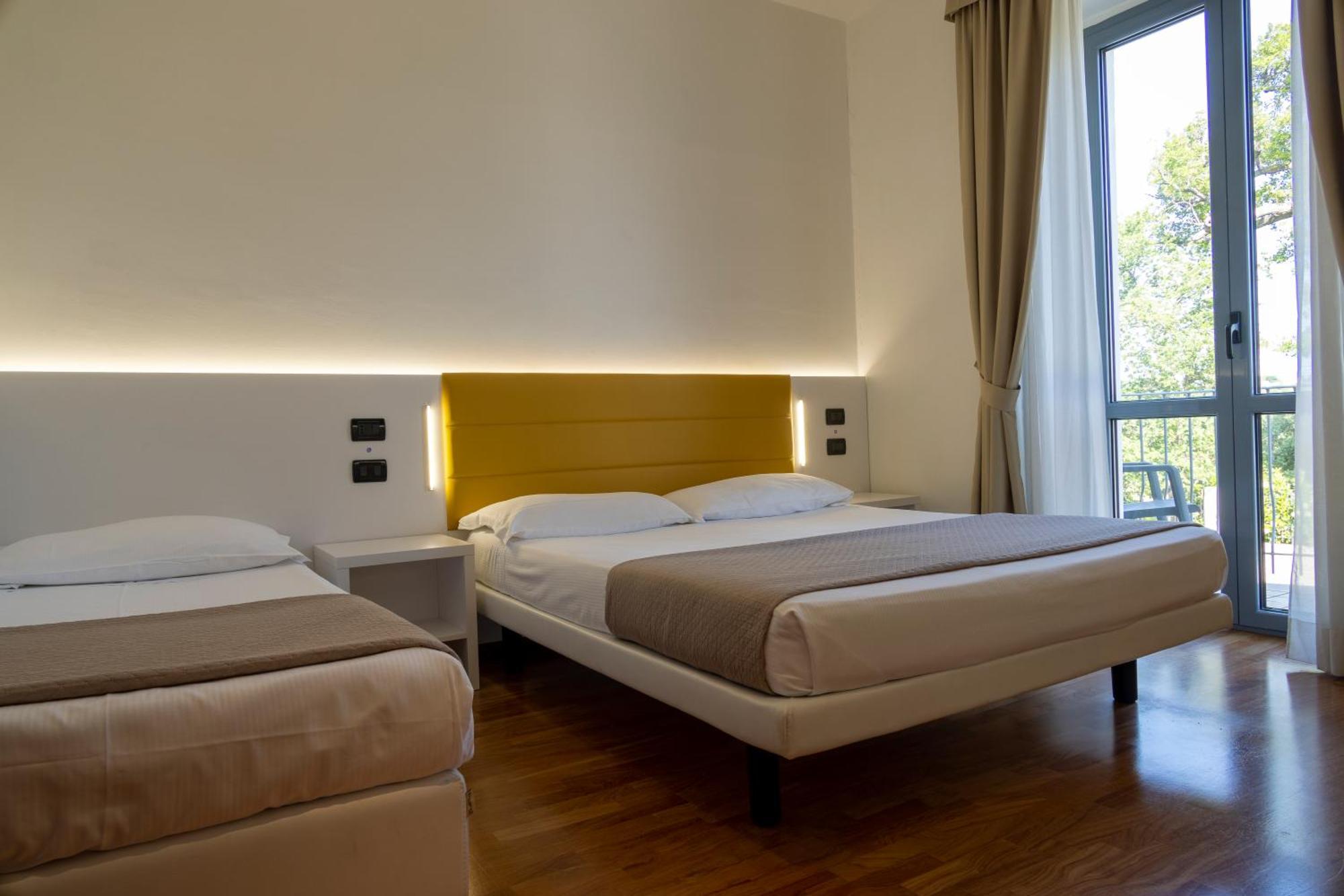 Hotel Palazzo Bello - Nuova Gestione レカナーティ エクステリア 写真