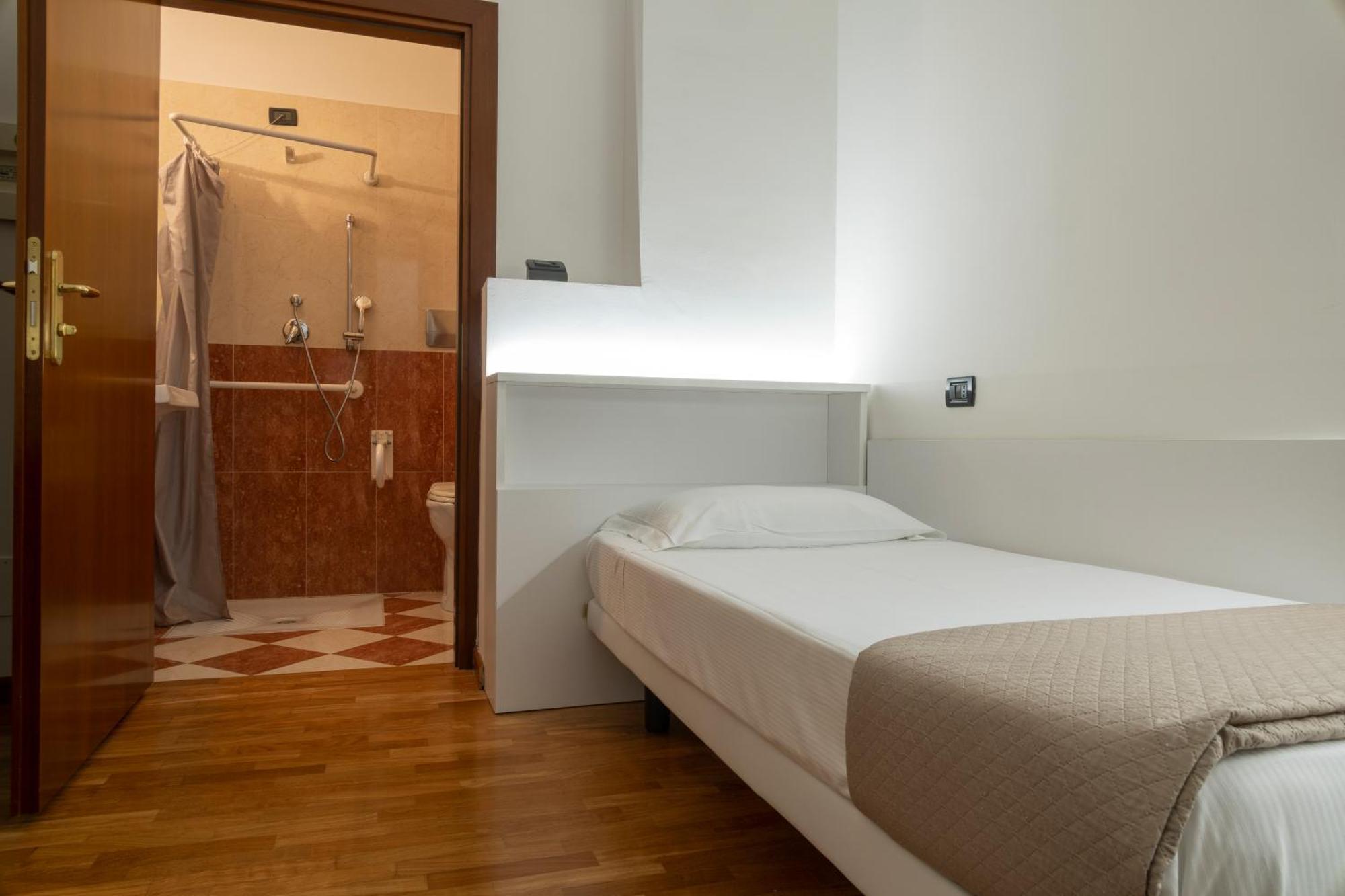 Hotel Palazzo Bello - Nuova Gestione レカナーティ エクステリア 写真